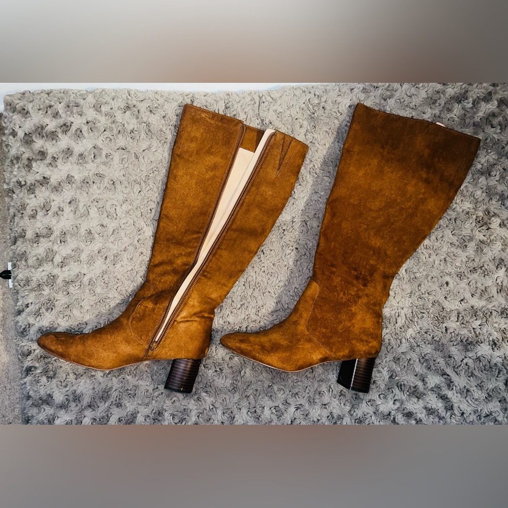LOFT Tan Heeled Boots 👢 (faux suede I believe)